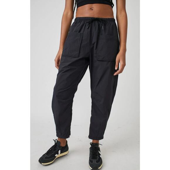 Free People Fly By Night Cargo Pants Relaxed Mid Rise Black Size Small Trailcore - Picture 2 of 10
